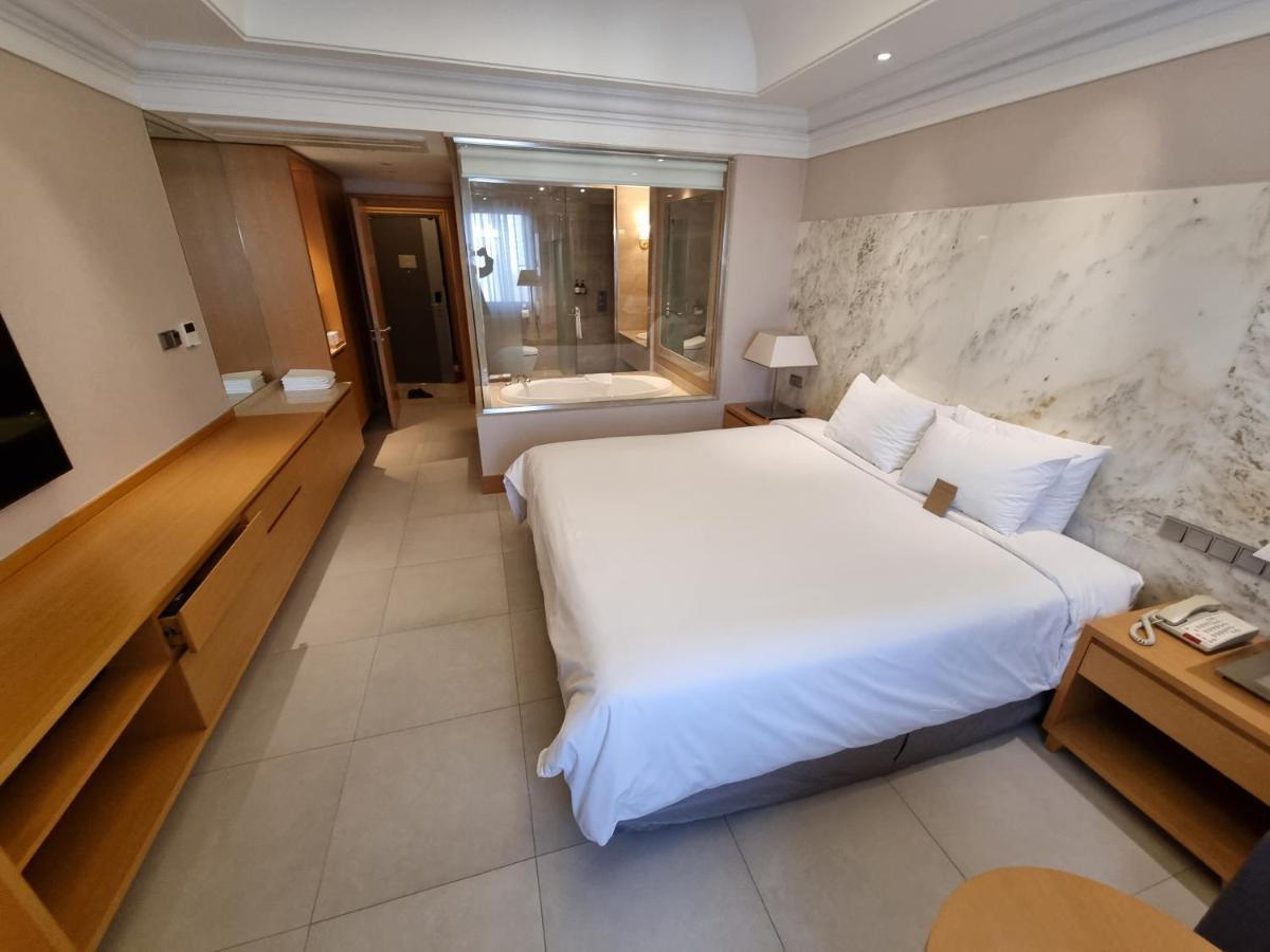 Pinegrove Hotel Gimhae Екстер'єр фото