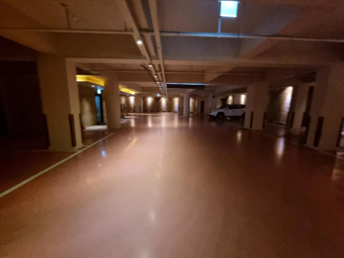 Pinegrove Hotel Gimhae Екстер'єр фото